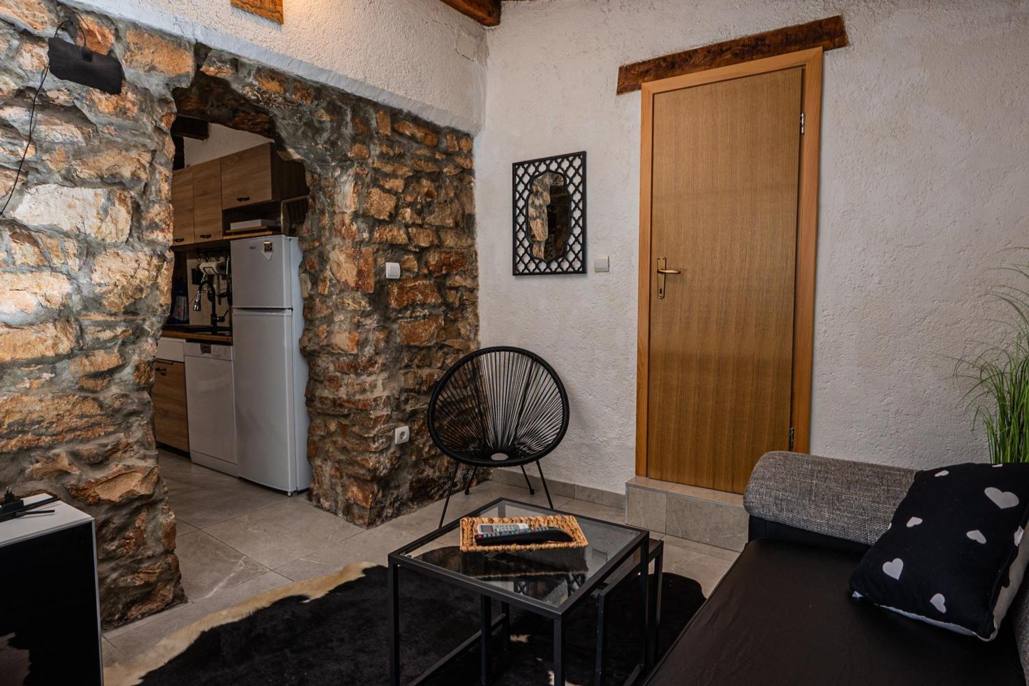 Holiday House Vuki Nedescina Экстерьер фото
